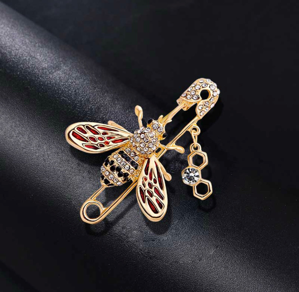 Golden bee pin