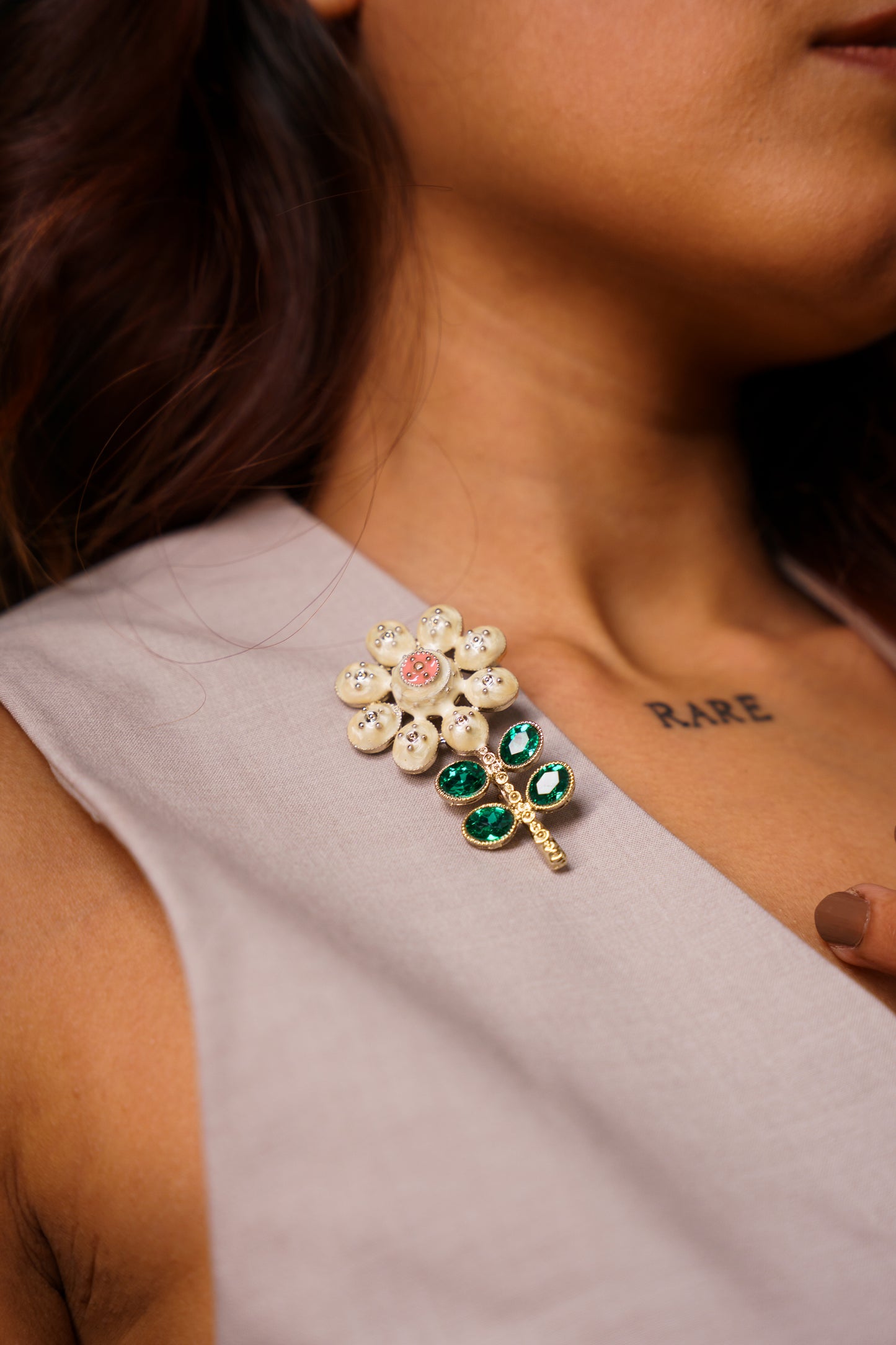 ivory daisy brooch