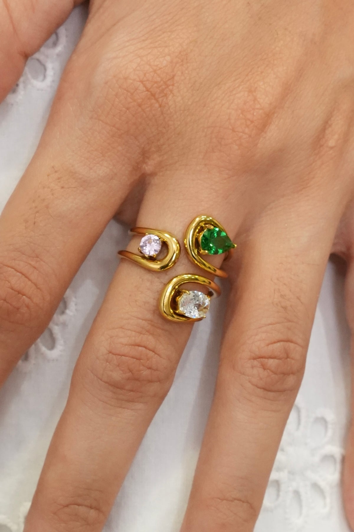 Trio gem ring