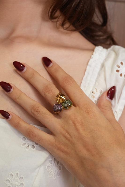 Tri-Colour stone ring gold