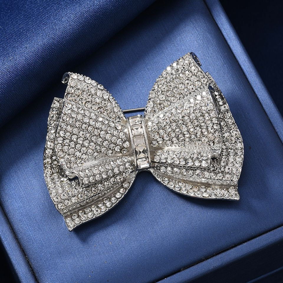 Rhinestone Bow Brooch (silver)