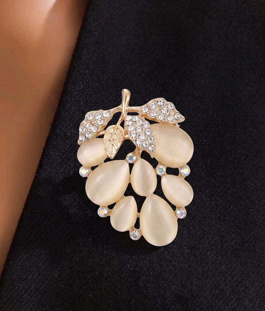 Ethnic Leaf Petal brooch