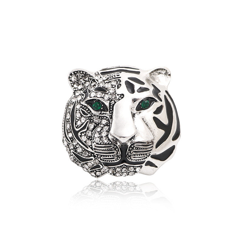 Silver tiger face brooch