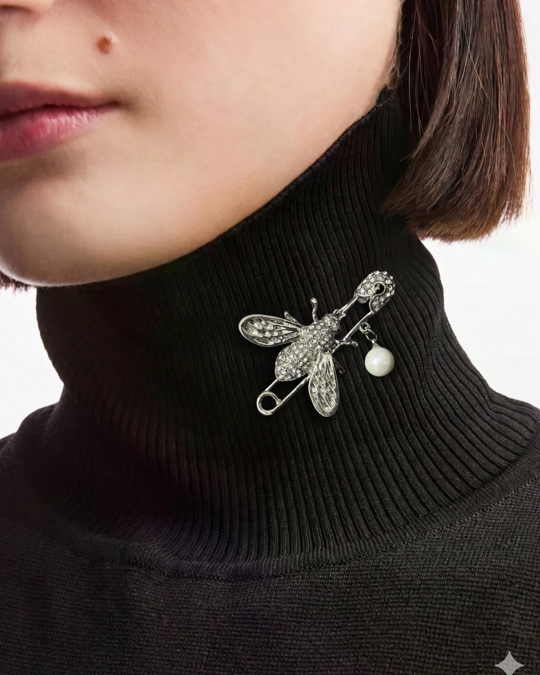 Silver bee pin